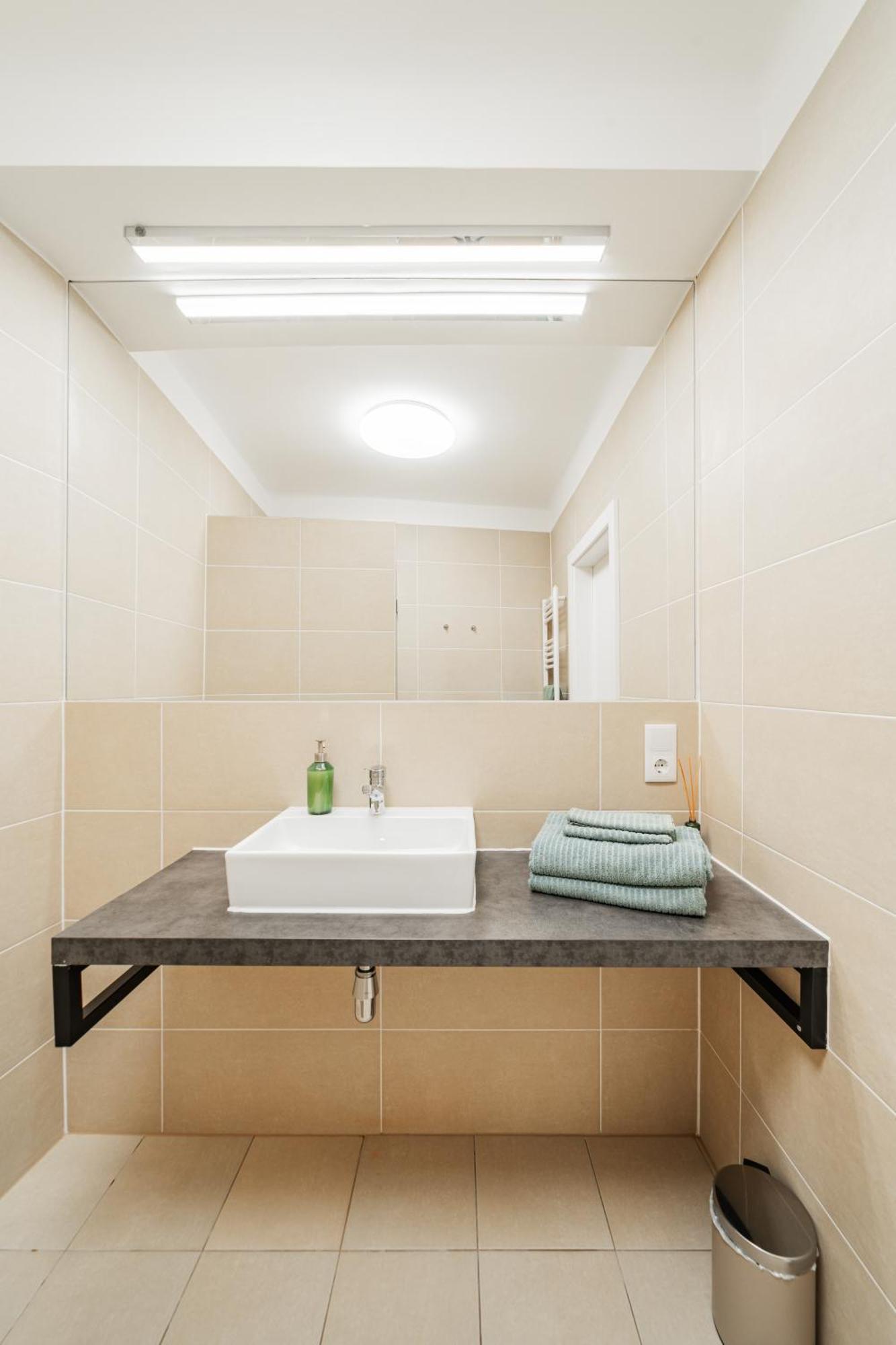 Central 60M2 Suite 10 Min Walk From Main Station Wien Exterior foto